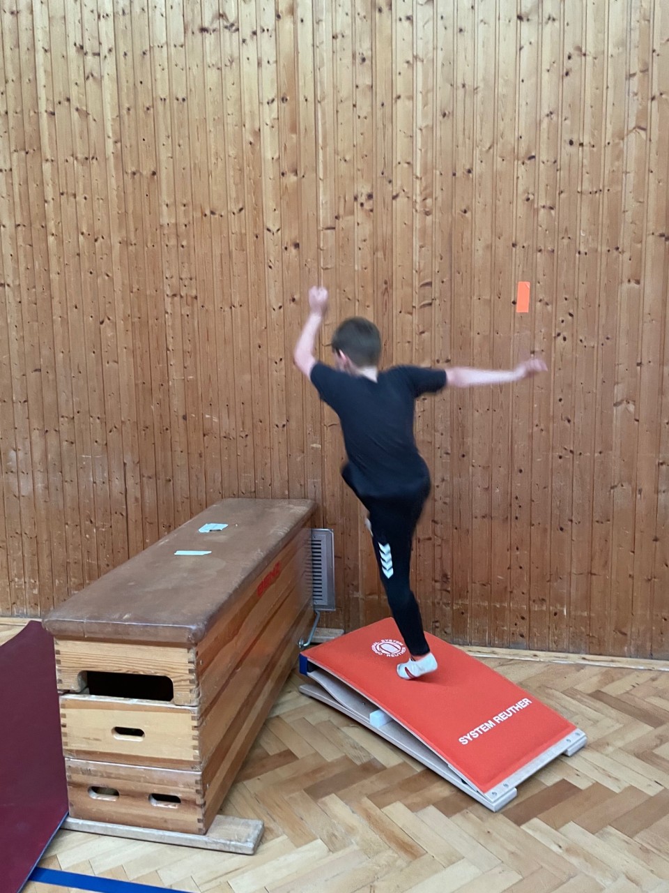 Anschaffung eines Sprungbretts fürs Kinderturnen