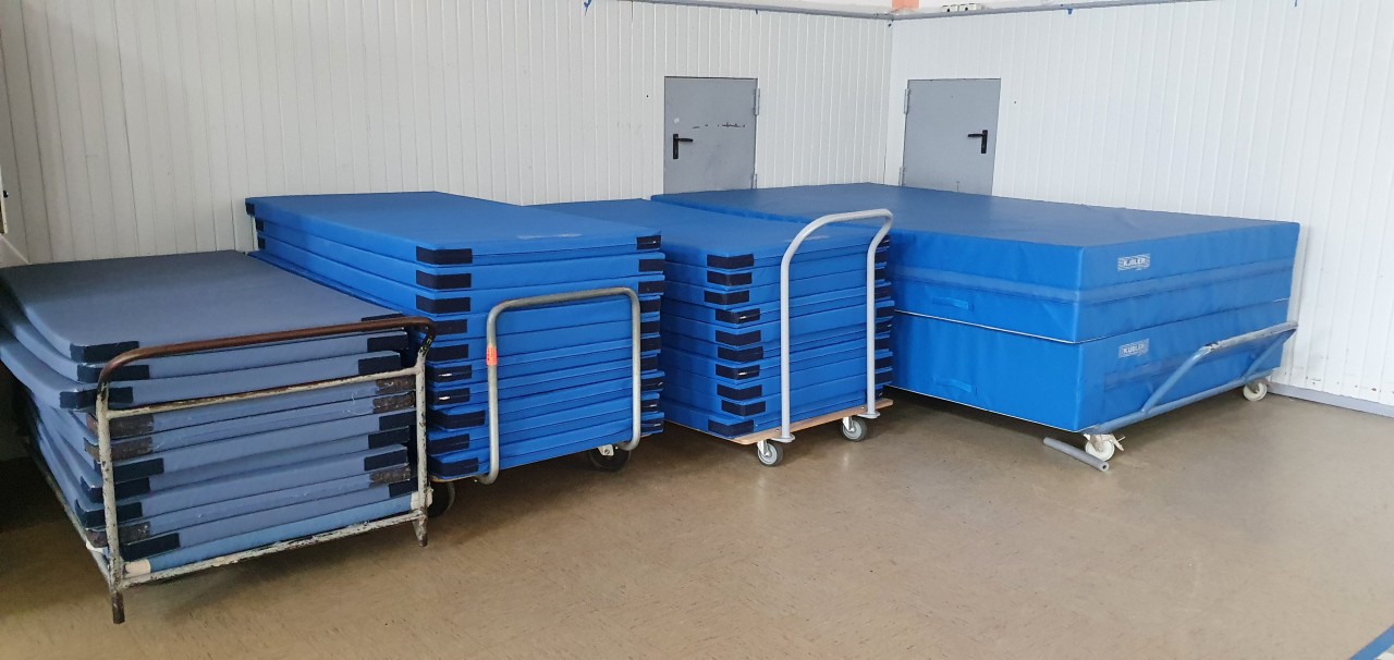 Neu- bzw. Teilanschaffung von Turnmatten